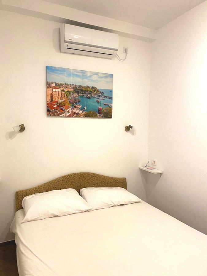 Apartment Njegos Пераст Екстер'єр фото